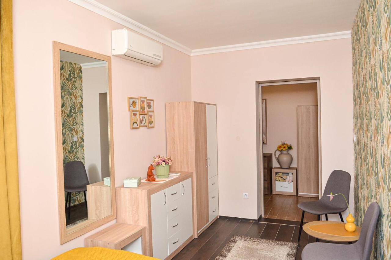 Unicum Apartman ไฮจ์ดุสโซบอสโล ภายนอก รูปภาพ