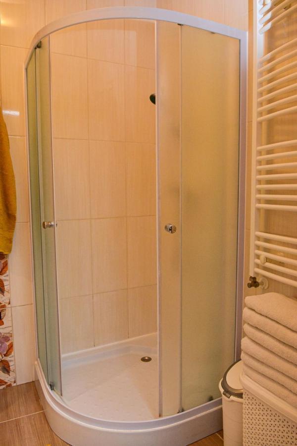 Unicum Apartman ไฮจ์ดุสโซบอสโล ภายนอก รูปภาพ
